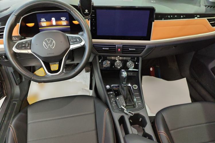 Used Volkswagen Bora 2023 200TSI DSG Smart Drive Version Center Console