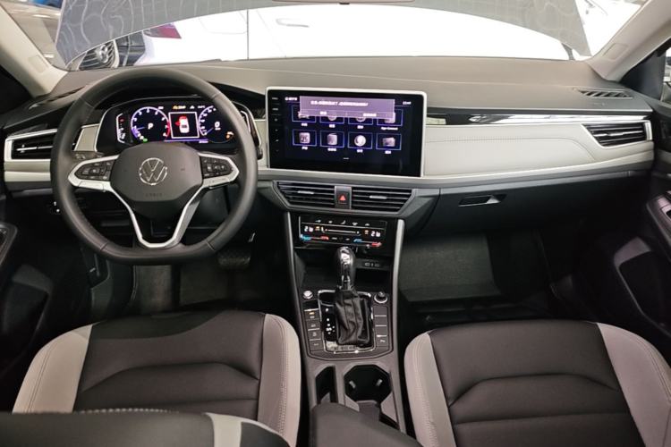Used Volkswagen Bora 2023 280TSI DSG Prestige Edition Center Console