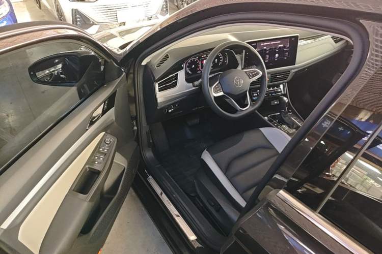Used Volkswagen Bora 2023 280TSI DSG Prestige Edition Driver Seat