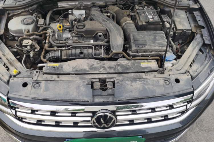 Used Volkswagen Bora 2023 300TSI DSG Prestige Edition Engine Bay