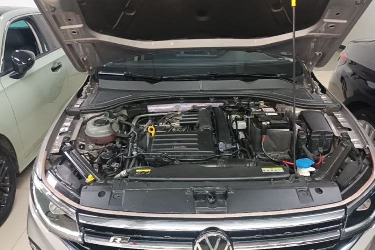 Used Volkswagen Bora 2023 280TSI DSG Prestige Edition Engine Bay