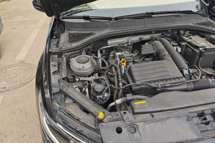 Used Volkswagen Bora 2023 200TSI DSG YueXing PRO Edition Engine Bay Right