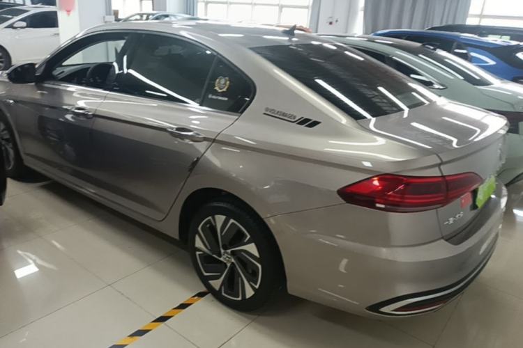 Used Volkswagen Bora 2023 280TSI DSG Prestige Edition Exterior 2