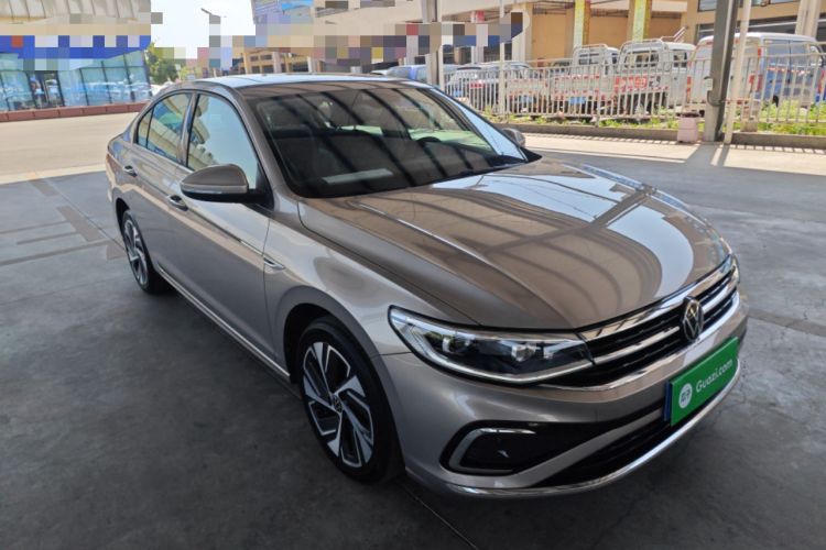 Used Volkswagen Bora 2023 300TSI DSG Prestige Edition Front Right 45 Deg