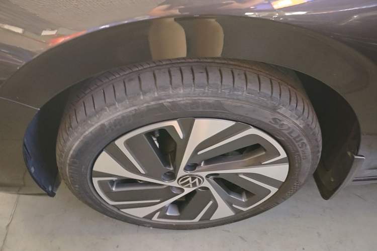 Used Volkswagen Bora 2023 280TSI DSG Prestige Edition Left Front Wheel Hub