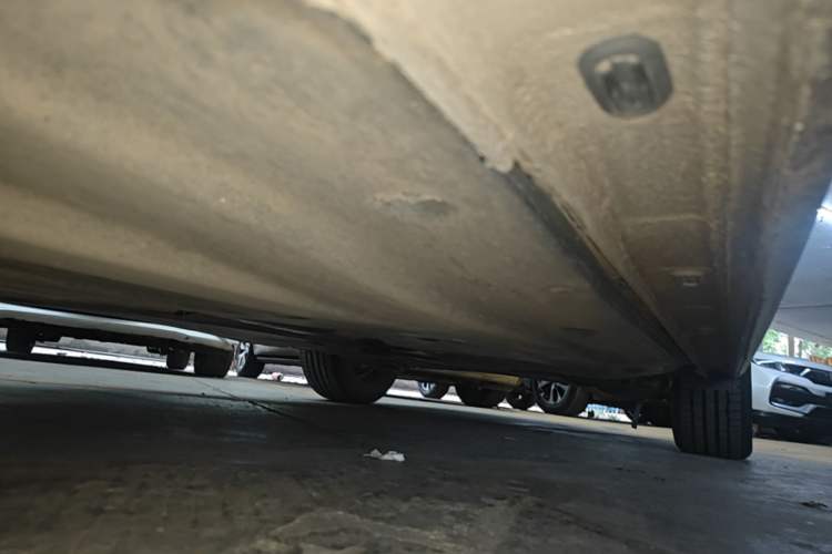 Used Volkswagen Bora 2023 300TSI DSG Prestige Edition Left Side Sill