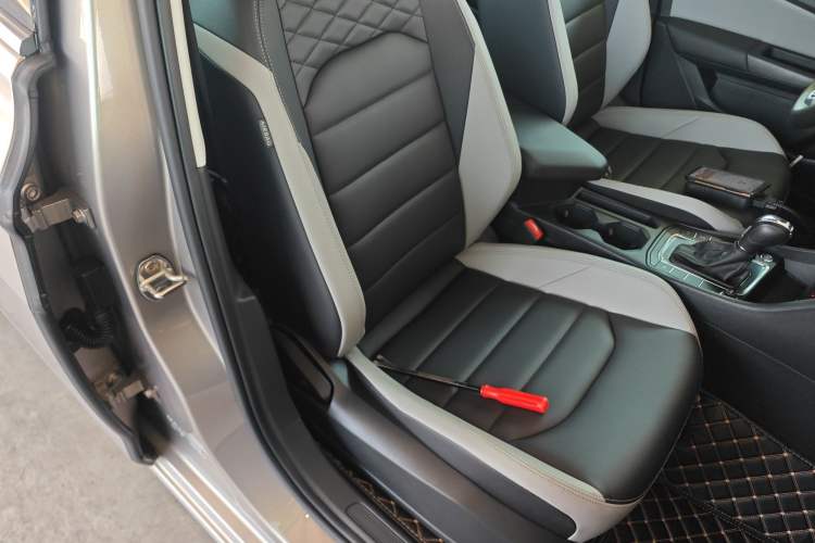 Used Volkswagen Bora 2023 300TSI DSG Prestige Edition Right Front Seat