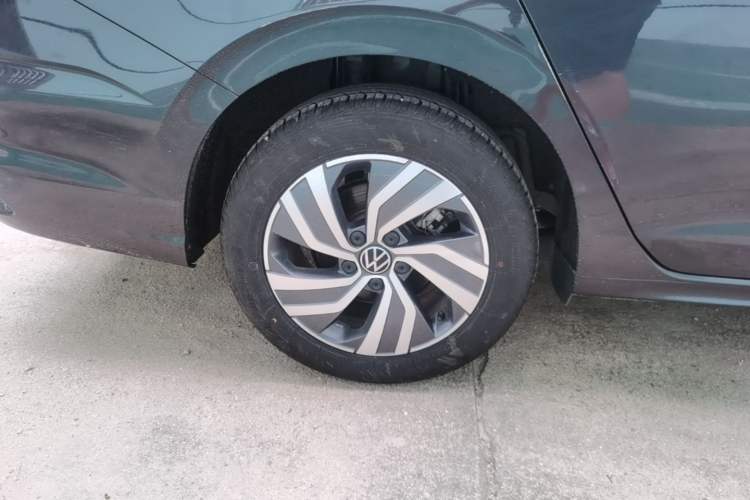 Used Volkswagen Bora 2023 200TSI DSG Enjoyment Edition Right Rear Wheel Hub