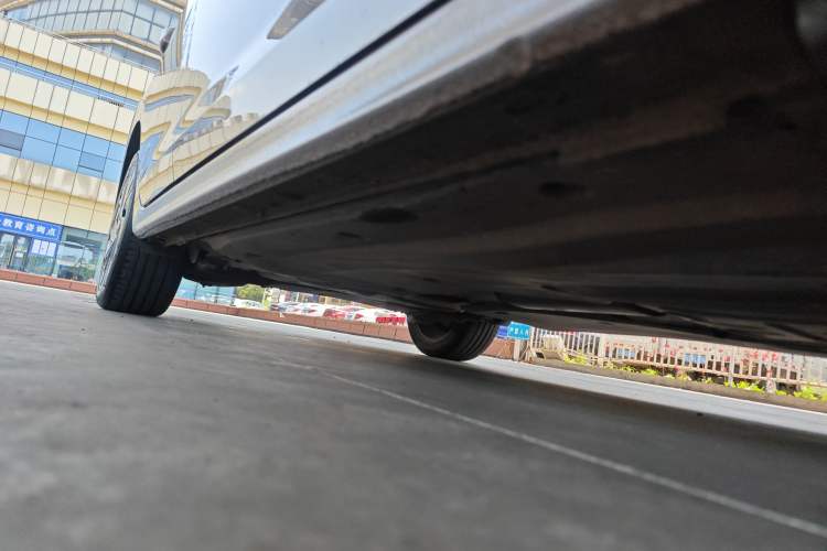 Used Volkswagen Bora 2023 300TSI DSG Prestige Edition Right Side Sill