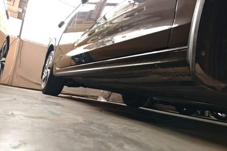 Used Volkswagen Bora 2023 280TSI DSG Prestige Edition Right Side Sill