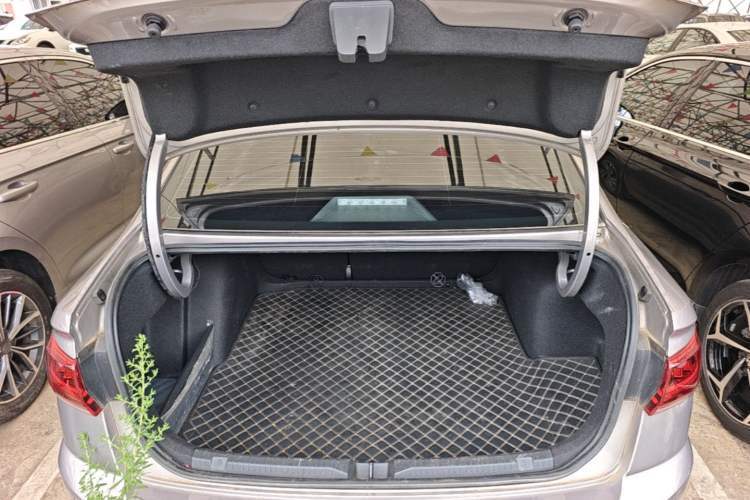 Used Volkswagen Bora 2023 280TSI DSG Comfort Edition Trunk