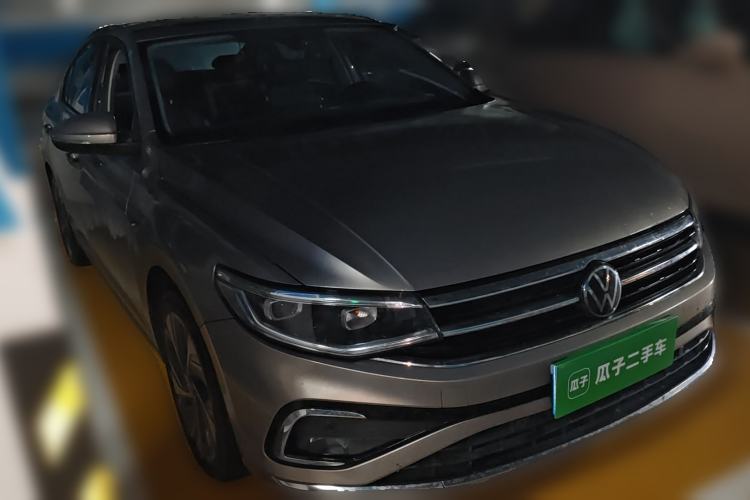 Used Volkswagen Bora 2023 280TSI DSG Prestige Edition Front Right 45 Deg