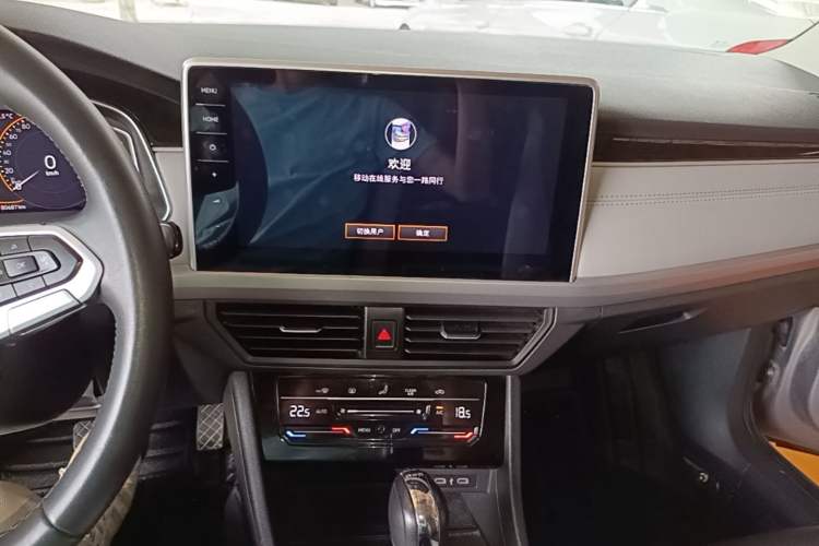 Used Volkswagen Bora 2023 300TSI DSG Prestige Edition Audio And AC Panel