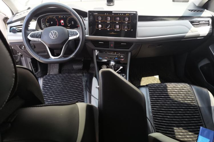 Used Volkswagen Bora 2023 280TSI DSG Prestige Edition Center Console