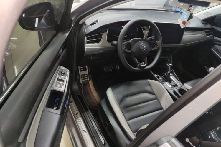 Used Volkswagen Bora 2023 280TSI DSG Prestige Edition Driver Seat