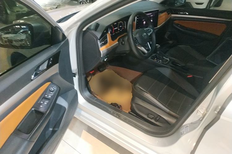 Used Volkswagen Bora 2023 200TSI DSG YueXing PRO Edition Driver Seat