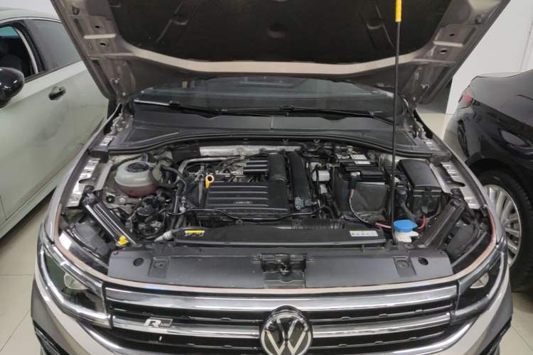 Used Volkswagen Bora 2023 280TSI DSG Prestige Edition Engine Bay