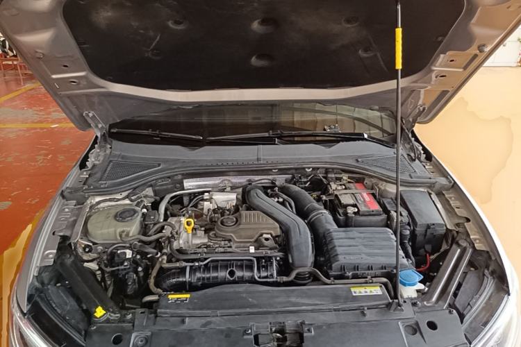 Used Volkswagen Bora 2023 300TSI DSG Prestige Edition Engine Bay