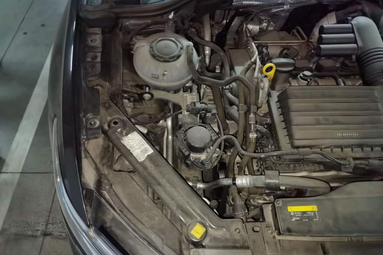 Used Volkswagen Bora 2023 200TSI DSG Smart Drive Version Engine Bay Right