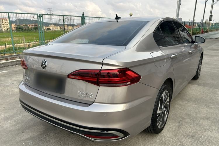 Used Volkswagen Bora 2023 300TSI DSG Prestige Edition Exterior 6