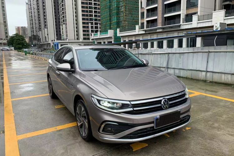 Used Volkswagen Bora 2023 300TSI DSG Prestige Edition Front Right 45 Deg