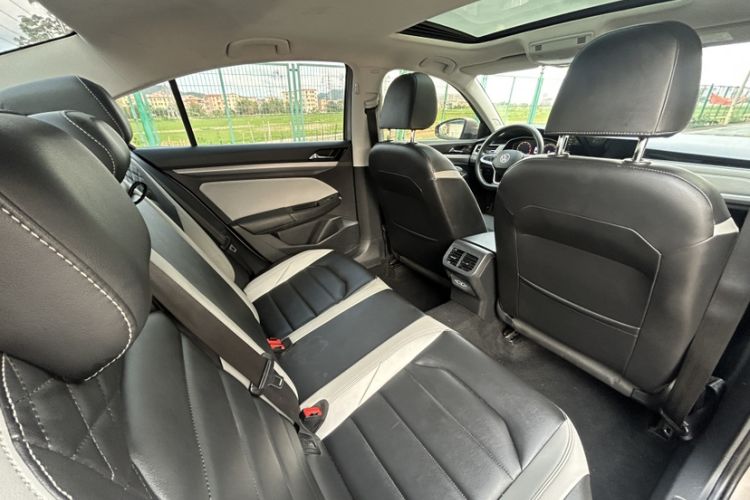 Used Volkswagen Bora 2023 300TSI DSG Prestige Edition Interior 2