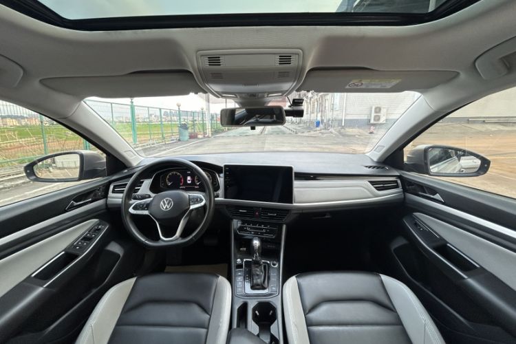Used Volkswagen Bora 2023 300TSI DSG Prestige Edition Interior 3