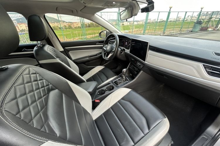 Used Volkswagen Bora 2023 300TSI DSG Prestige Edition Interior 5