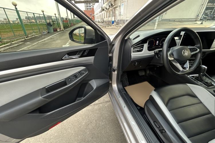 Used Volkswagen Bora 2023 300TSI DSG Prestige Edition Interior 6