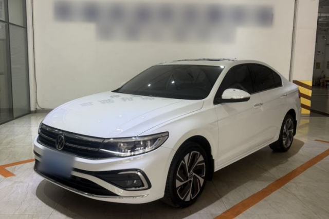 Ojetý Volkswagen Bora 2023 200TSI DSG YueXing PRO Edition