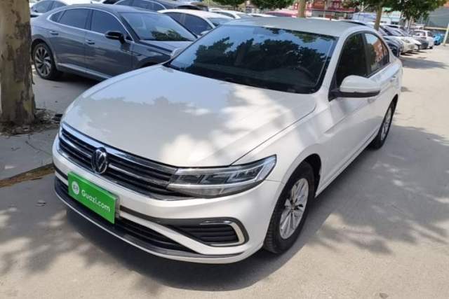 Ojetý Volkswagen Bora 2023 200TSI DSG Comfort Edition