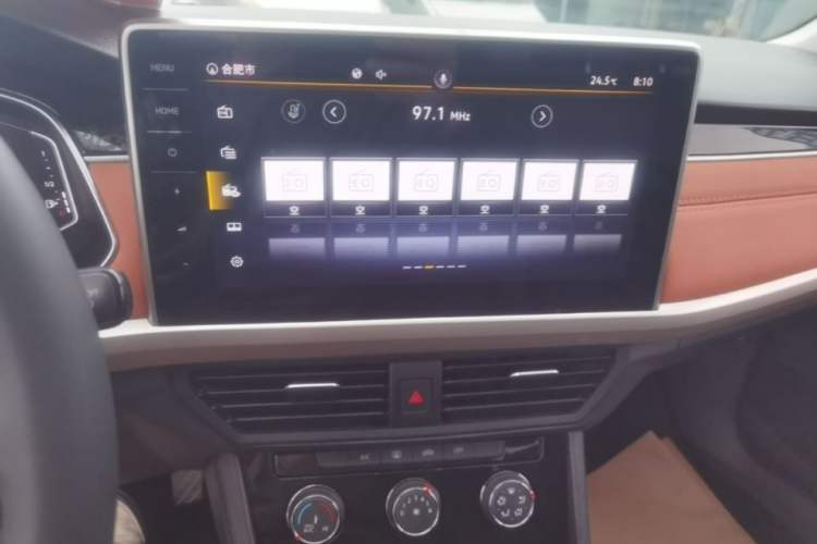 Used Volkswagen Bora 2023 200TSI DSG YueXing PRO Edition Audio And AC Panel