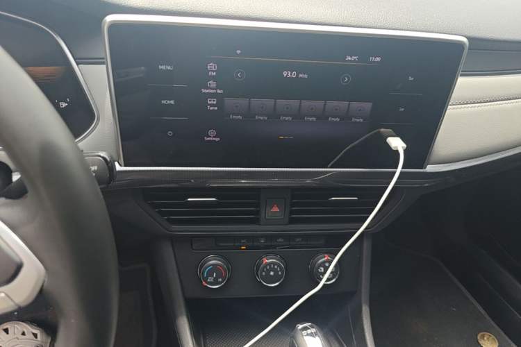 Used Volkswagen Bora 2023 200TSI DSG Comfort Edition Audio And AC Panel