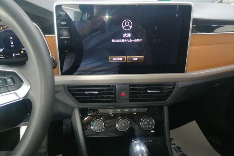 Used Volkswagen Bora 2023 200TSI DSG YueXing PRO Edition Audio And AC Panel