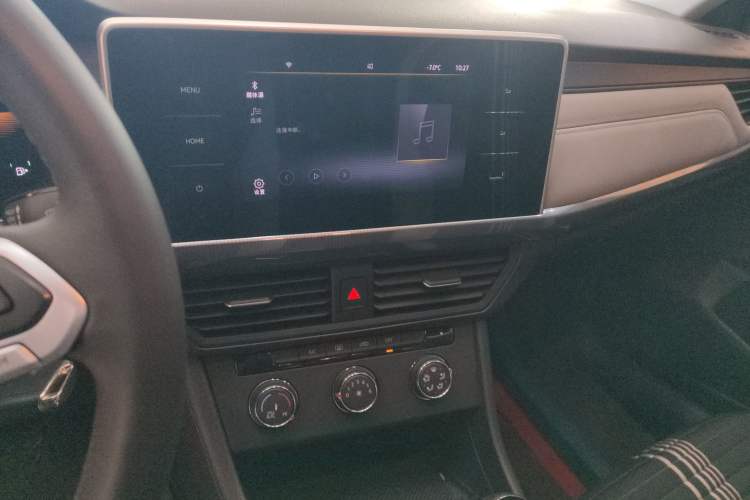 Used Volkswagen Bora 2023 200TSI Manual Comfort Edition Audio And AC Panel
