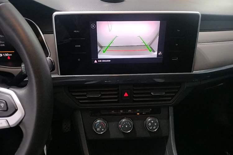 Used Volkswagen Bora 2023 200TSI DSG Comfort Edition Audio And AC Panel