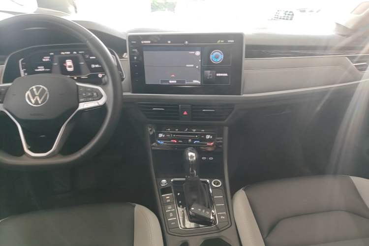 Used Volkswagen Bora 2023 280TSI DSG Prestige Edition Audio And AC Panel