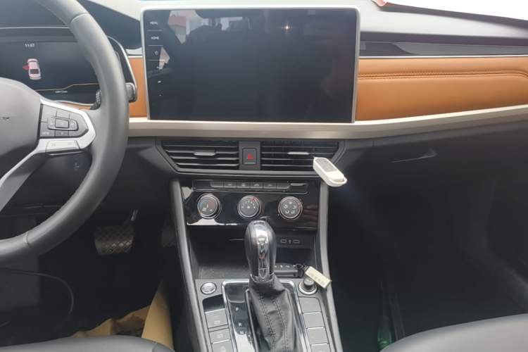 Used Volkswagen Bora 2023 200TSI DSG Enjoyment Edition Audio And AC Panel