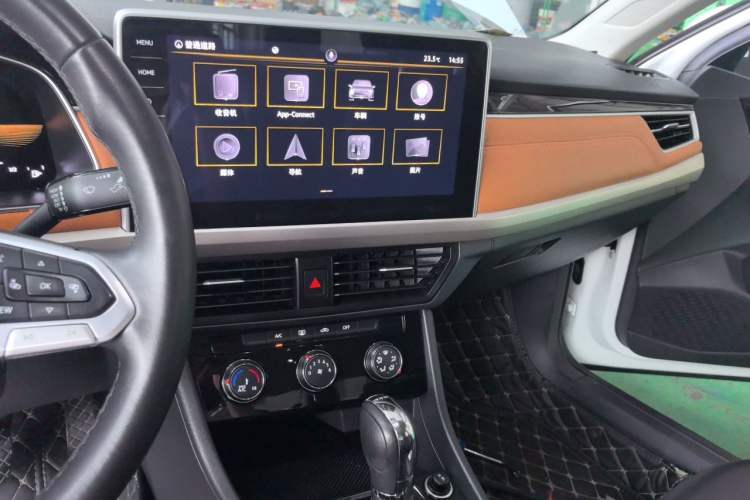 Used Volkswagen Bora 2023 200TSI DSG Enjoyment Edition Audio And AC Panel
