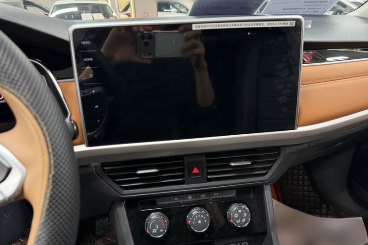 Used Volkswagen Bora 2023 200TSI DSG YueXing PRO Edition Audio And AC Panel
