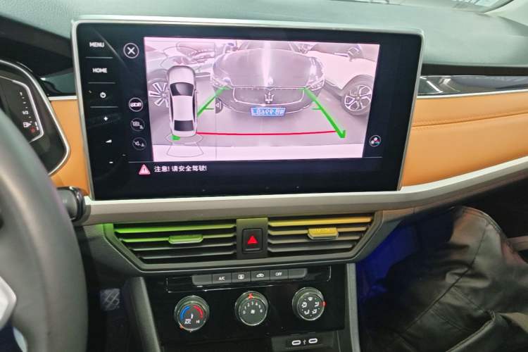 Used Volkswagen Bora 2023 200TSI DSG YueXing PRO Edition Audio And AC Panel