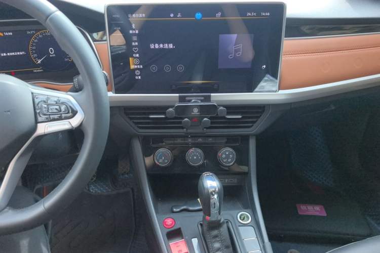 Used Volkswagen Bora 2023 200TSI DSG YueXing PRO Edition Audio And AC Panel