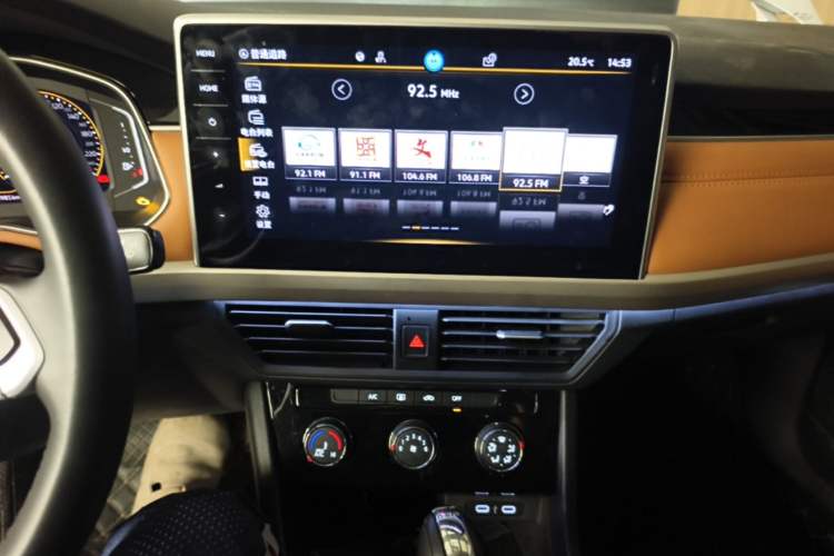 Used Volkswagen Bora 2023 200TSI DSG YueXing PRO Edition Audio And AC Panel