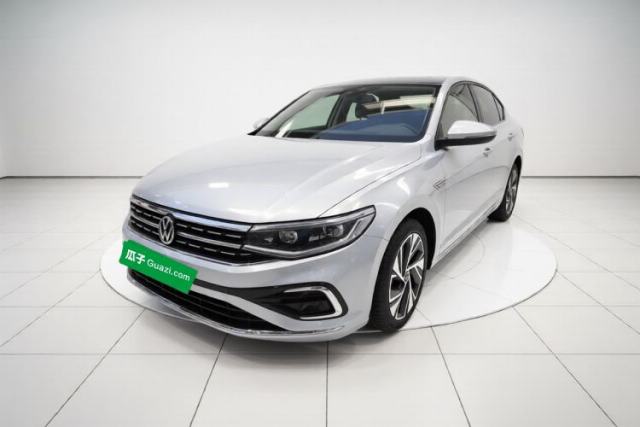 Ojetý Volkswagen Bora 2023 200TSI DSG YueXing PRO Edition