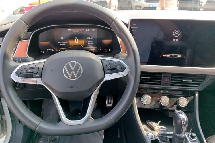 Used Volkswagen Bora 2023 200TSI DSG Enjoyment Edition Center Console