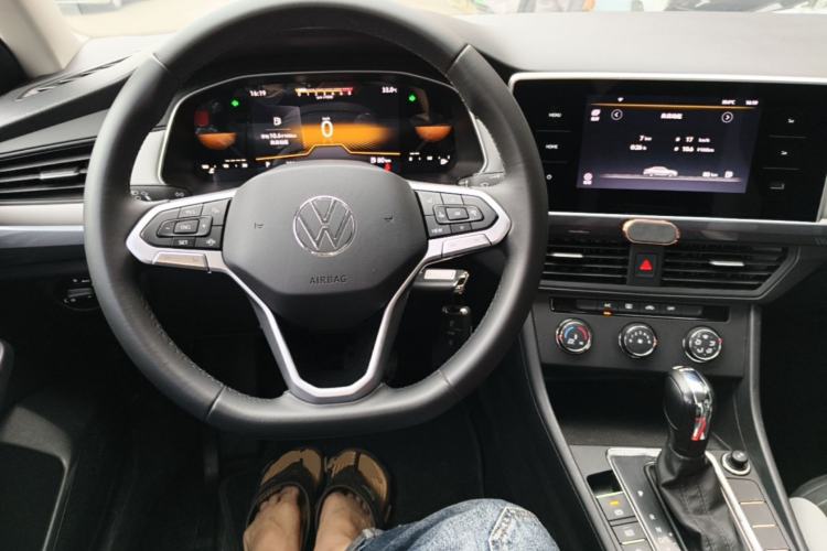 Used Volkswagen Bora 2023 200TSI DSG Comfort Edition Center Console