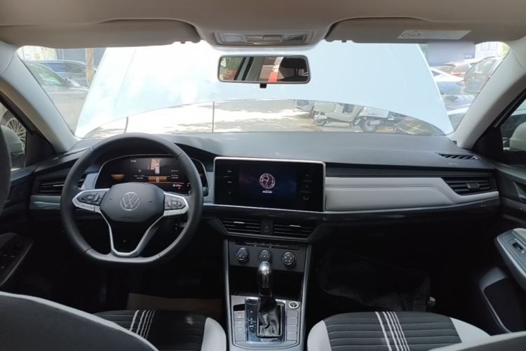 Used Volkswagen Bora 2023 200TSI DSG Comfort Edition Center Console