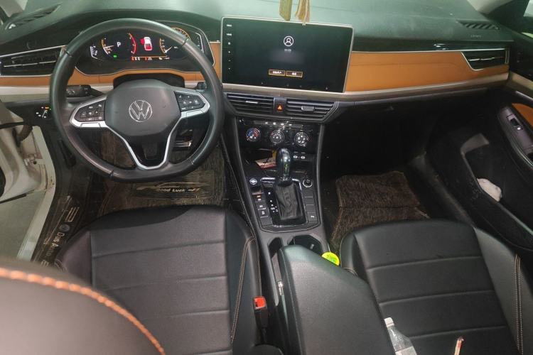 Used Volkswagen Bora 2023 200TSI DSG Smart Drive Version Center Console