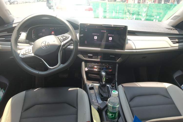 Used Volkswagen Bora 2023 280TSI DSG Prestige Edition Center Console
