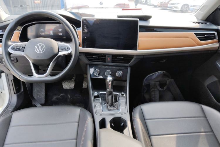 Used Volkswagen Bora 2023 200TSI DSG Enjoyment Edition Center Console